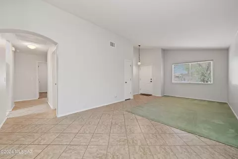 Living - 2588 E Chisel Ct, Oro Valley, AZ 85755 photo 2 of 5
