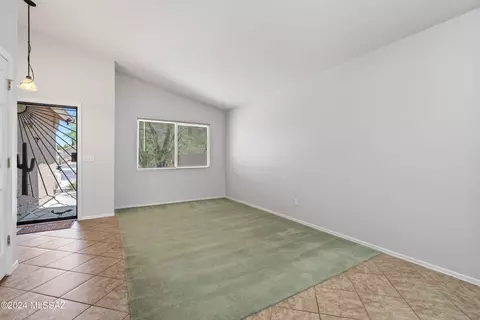 Living - 2588 E Chisel Ct, Oro Valley, AZ 85755 photo 1 of 5