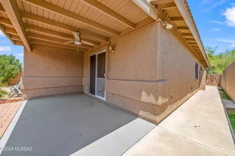 Exterior - 2588 E Chisel Ct, Oro Valley, AZ 85755 photo 4 of 8