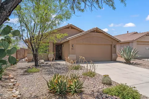 Exterior - 2588 E Chisel Ct, Oro Valley, AZ 85755 photo 8 of 8