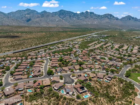 View/Area - 2588 E Chisel Ct, Oro Valley, AZ 85755 photo 7 of 7