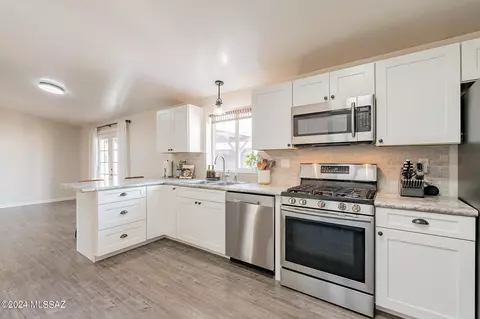 4837 N River Valley Loop, Tucson, AZ 85705