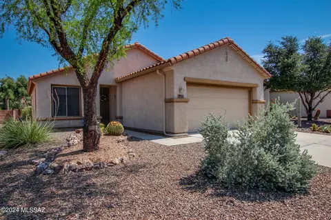 7702 W Desert Cactus Way, Tucson, AZ 85743