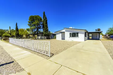 2948 W Maxine Cir, Tucson, AZ 85746