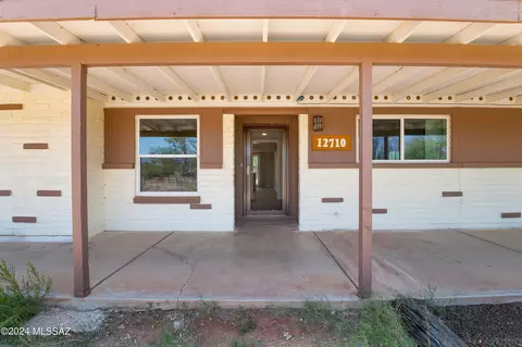 12710 E Wentworth Ct, Vail, AZ 85641 photo 2