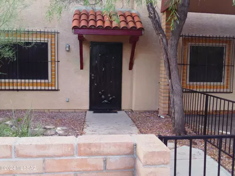 3518 S Mission Rd #4, Tucson, AZ 85713