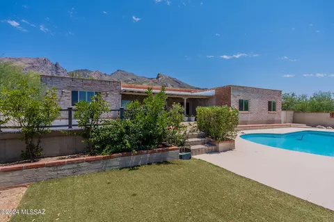 6721 N Montezuma Dr, Tucson, AZ 85718