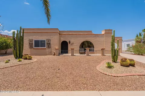 459 N Abrego Dr, Green Valley, AZ 85614