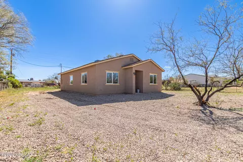 9345 S Vicki Dr, Tucson, AZ 85736