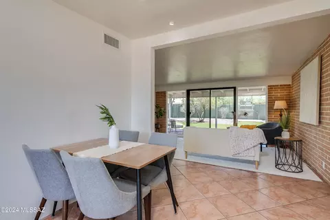 6624 E Nelson Dr, Tucson, AZ 85730 photo 12