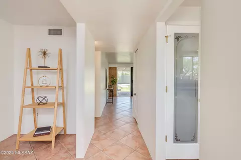 6624 E Nelson Dr, Tucson, AZ 85730 photo 2