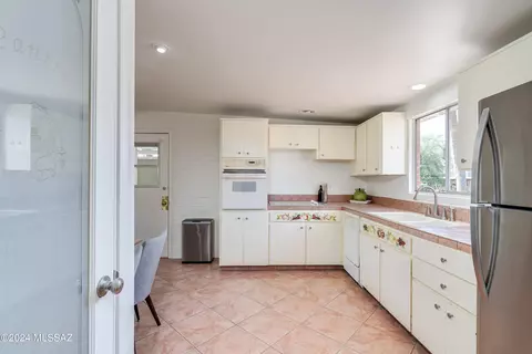 6624 E Nelson Dr, Tucson, AZ 85730 photo 15
