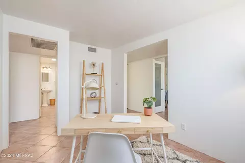 6624 E Nelson Dr, Tucson, AZ 85730 photo 4