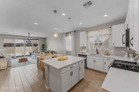 11783 E Arabelle Dr, Vail, AZ 85641 photo 12
