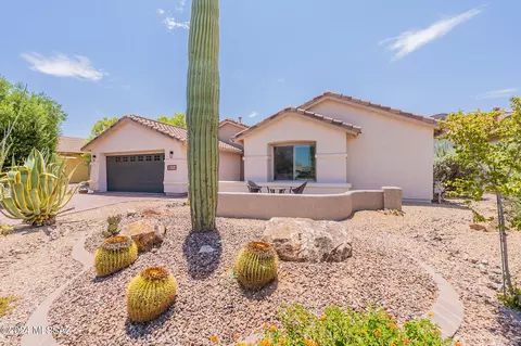 2364 E Bonita Canyon Dr, Green Valley, AZ 85614