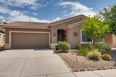 60764 Eagle Heights Dr, Tucson, AZ 85739 photo 2