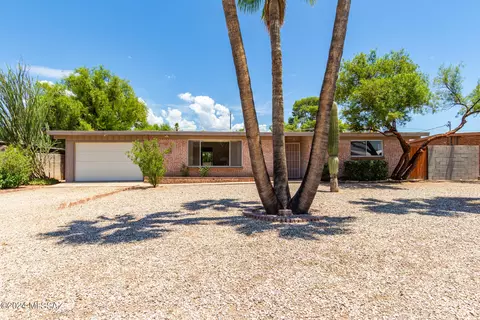 2222 N Rainbow Vista Dr, Tucson, AZ 85712