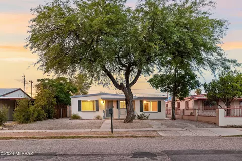 2305 E 19th St, Tucson, AZ 85719