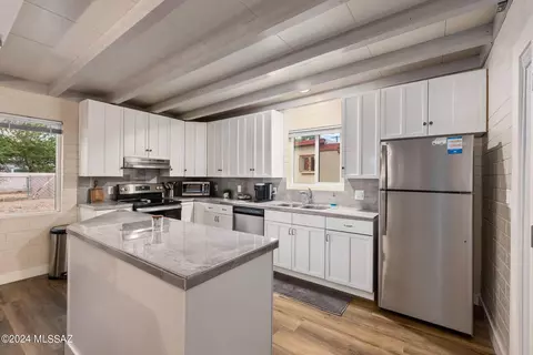2305 E 19th St, Tucson, AZ 85719 photo 10