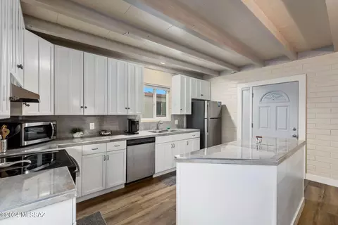2305 E 19th St, Tucson, AZ 85719 photo 9