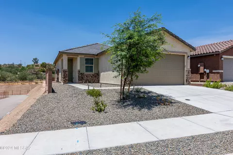9215 N Peridot Vista Ave, Tucson, AZ 85742