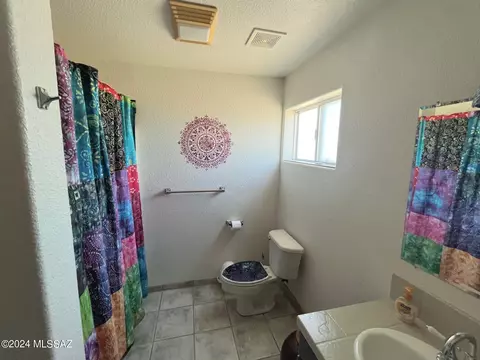 Bath - 907 E Ocotillo Way, Sunsites, AZ 85625 photo 4 of 5