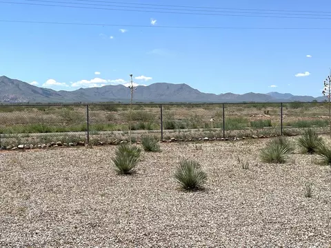 Exterior - 907 E Ocotillo Way, Sunsites, AZ 85625 photo 13 of 17