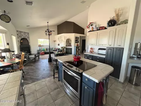 Kitchen - 907 E Ocotillo Way, Sunsites, AZ 85625 photo 3 of 6