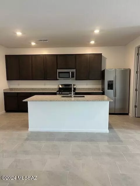 12753 E Marietta Dr, Vail, AZ 85641 photo 4