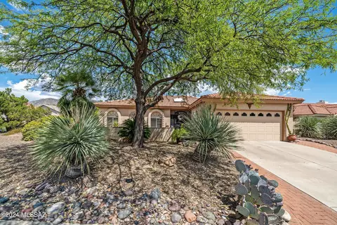 Exterior - 38405 S Apache Peak Dr, Saddlebrooke, AZ 85739 photo 2 of 10