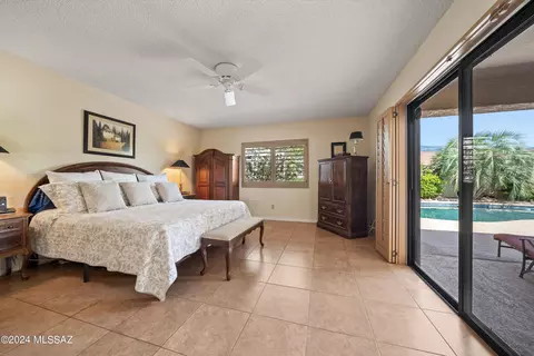 Bedroom - 38405 S Apache Peak Dr, Saddlebrooke, AZ 85739 photo 1 of 5