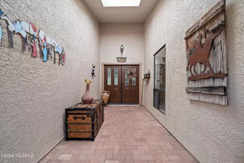 Entry Way - 38405 S Apache Peak Dr, Saddlebrooke, AZ 85739 photo 2 of 2
