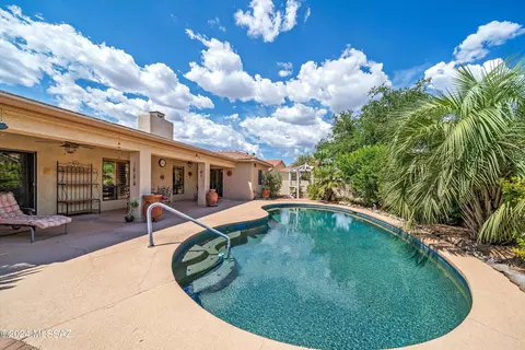 Exterior - 38405 S Apache Peak Dr, Saddlebrooke, AZ 85739 photo 3 of 10