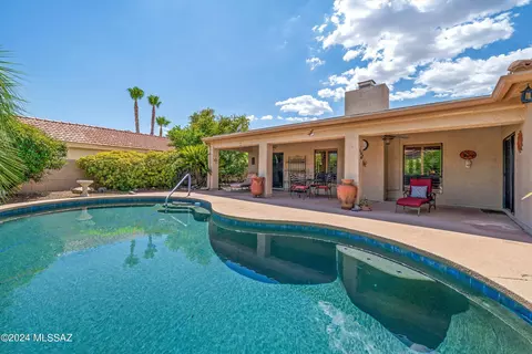 Exterior - 38405 S Apache Peak Dr, Saddlebrooke, AZ 85739 photo 5 of 10