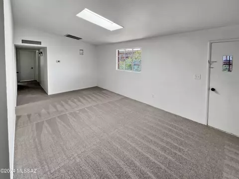 Living - 342 E Smoot Pl, Tucson, AZ 85705 photo 2 of 4