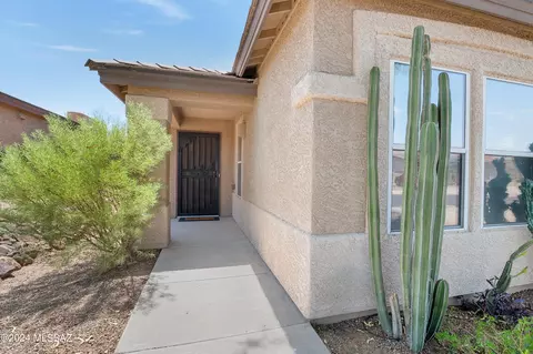 7609 W Granite Ridge Ct, Tucson, AZ 85743