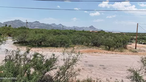 1501 Circulo Sombrero #1, Rio Rico, AZ 85648