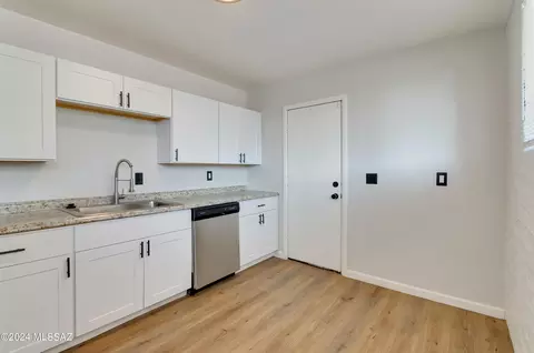 3727 E 28th St, Tucson, AZ 85713 photo 6
