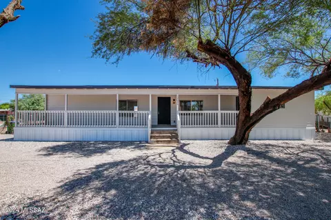 12626 N Hendricks Dr, Marana, AZ 85653