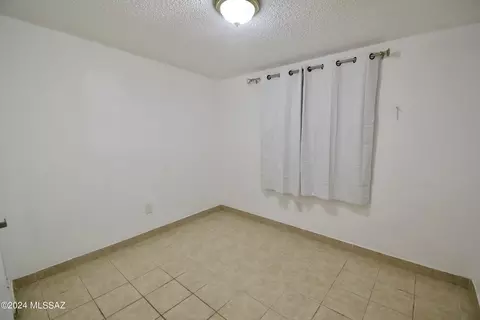 3166 E 28th St, Tucson, AZ 85713 photo 8
