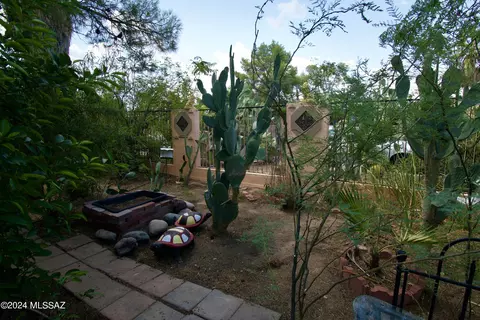 3166 E 28th St, Tucson, AZ 85713 photo 3