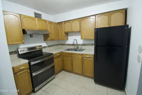3166 E 28th St, Tucson, AZ 85713 photo 6