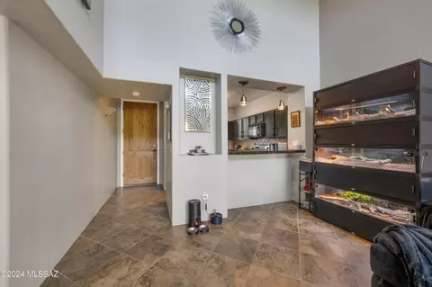 7 S Crown Plz, Vail, AZ 85641 photo 3