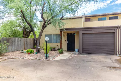 890 E Peppergrass Ln, Tucson, AZ 85719