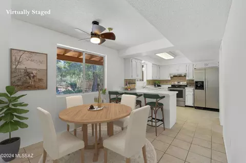 Dining - 11260 E Quick Draw Pl, Tucson, AZ 85749 photo 2 of 3