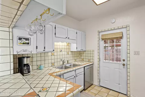 1404 E Silver St, Tucson, AZ 85719 photo 11