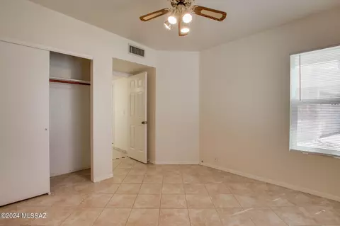 10421 E Thunderbolt Dr, Tucson, AZ 85748 photo 20