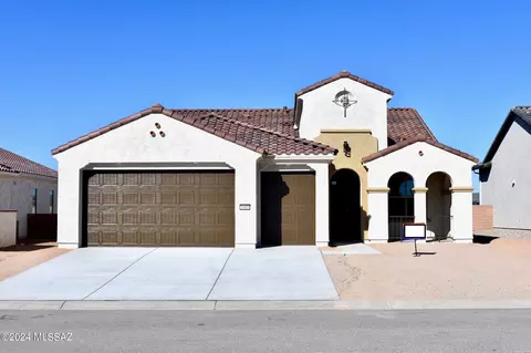 1445 E Golden Rock Way, Sahuarita, AZ 85629