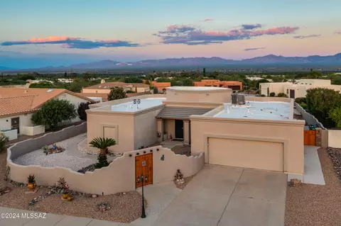 607 S Placita Plenilunio, Green Valley, AZ 85614