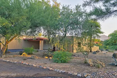 6949 E Rivercrest Rd, Tucson, AZ 85750